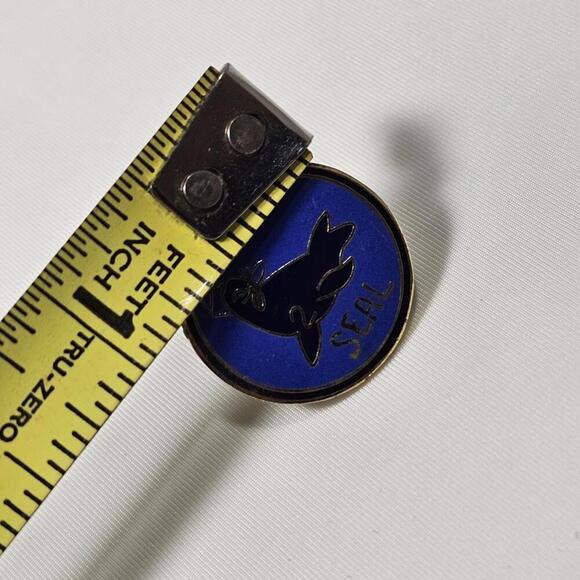 Vintage Military US Navy SEAL Team 2 Hat or Lapel Pin - Picture 6 of 6